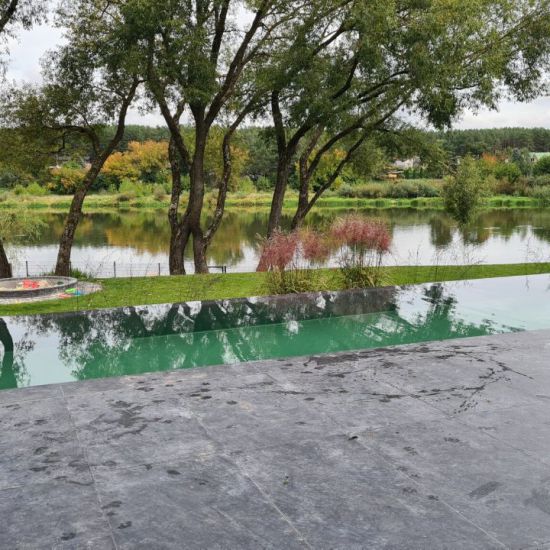 Betong basseng 3x8m med Infinity overflow